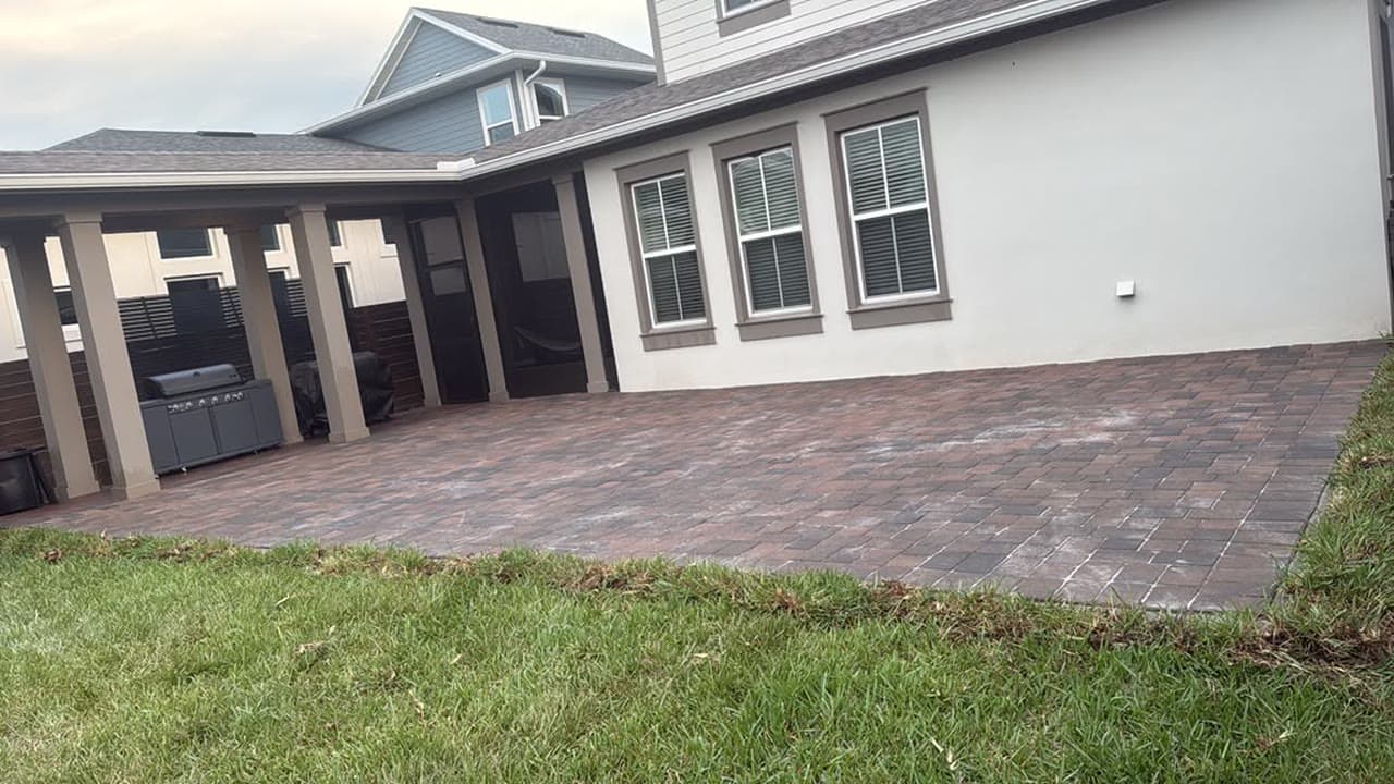 Outdoor kitchen bar area Central Florida